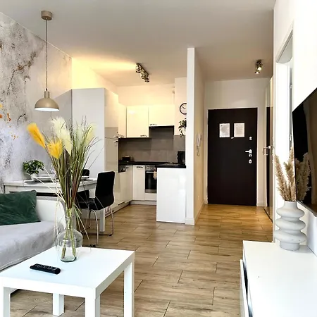 Matejki ~ Self Check-in 24 ~ Parking Wrocław