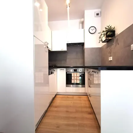Matejki ~ Self Check-in 24 ~ Parking Apartment