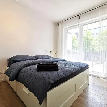 Matejki ~ Self Check-in 24 ~ Parking Apartment